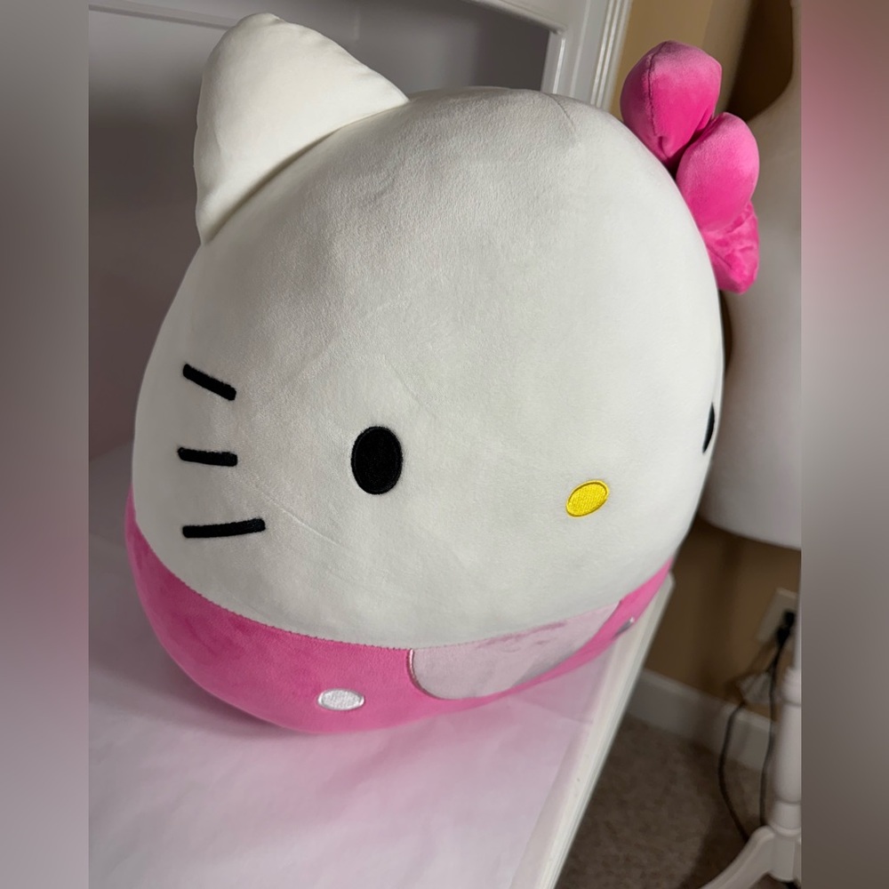 NWOT 14” Squishmallows Hello Kitty Pink Bow & Shorts Sanrio Ultrasoft Stuffed - Picture 4 of 12